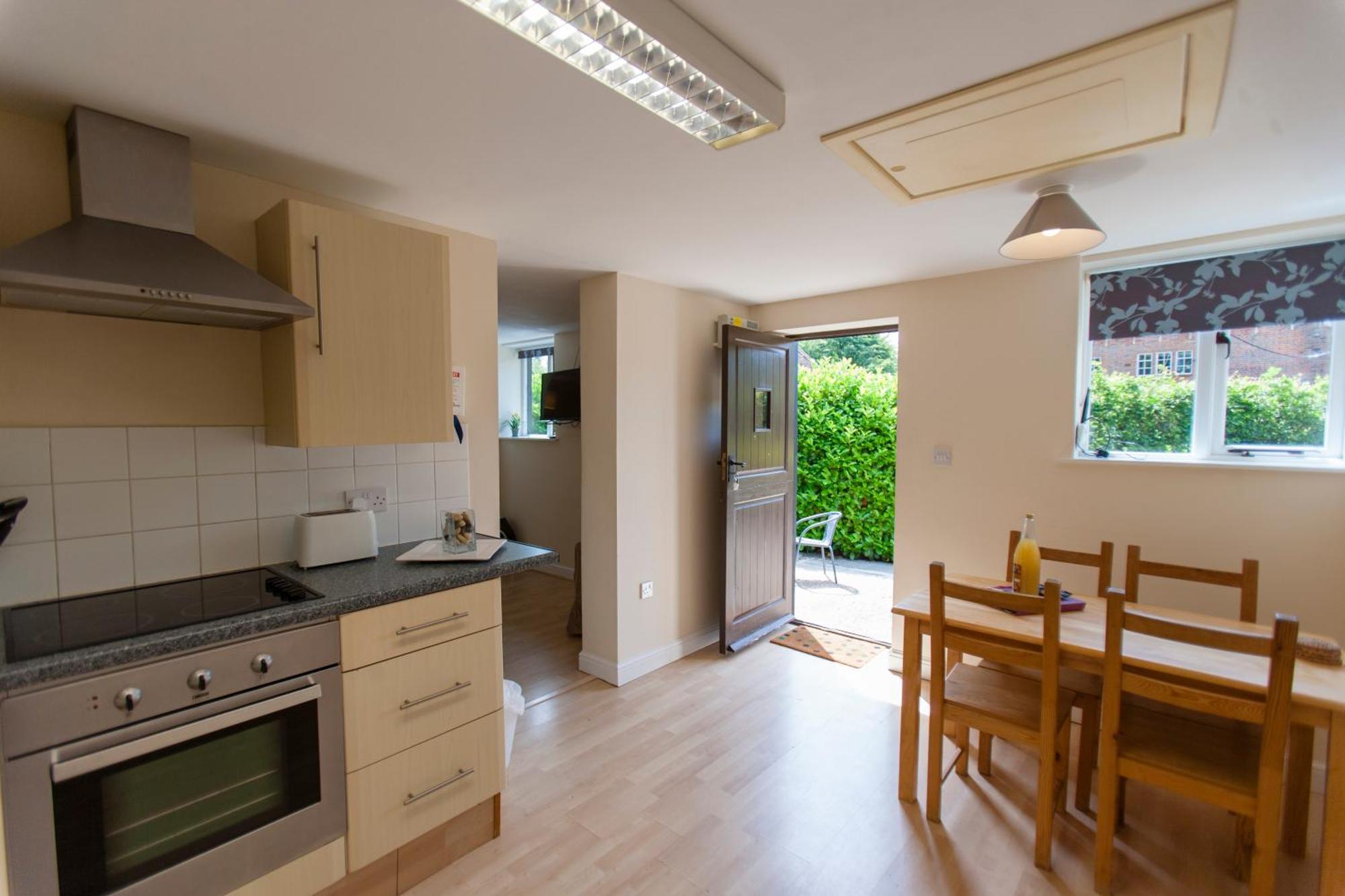 Five Cottages In Aonb And A Hobbit House! Canterbury Eksteriør billede